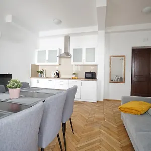 Premium Standard Old Town Apartment